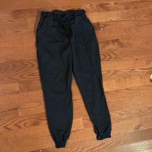 Lulu joggers